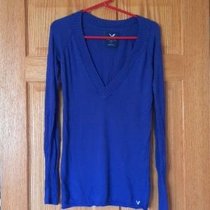 American Eagle medium v neck light sweater